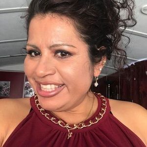 Meet your Posher, Lorena